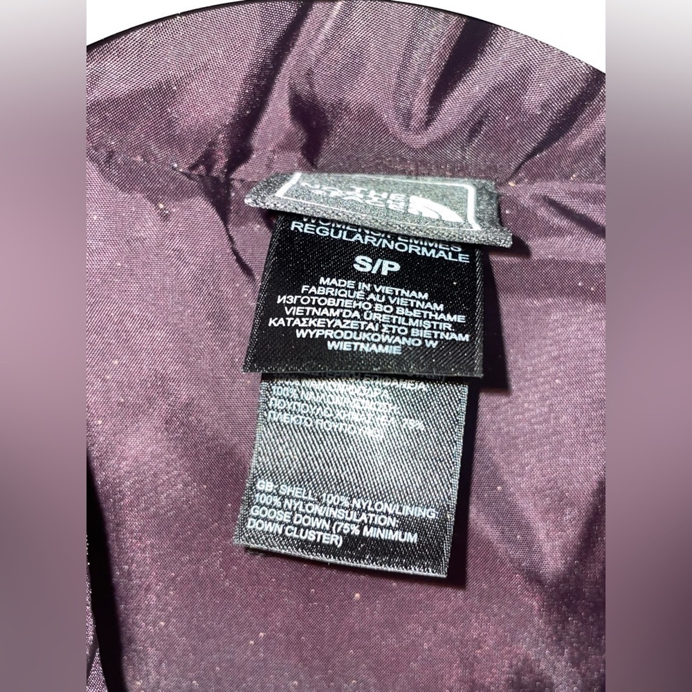 The North Face Women's Aconcagua Vest II Shiny RED - SIZE Small​​​​​​​​​​​​​ - Picture 11 of 11